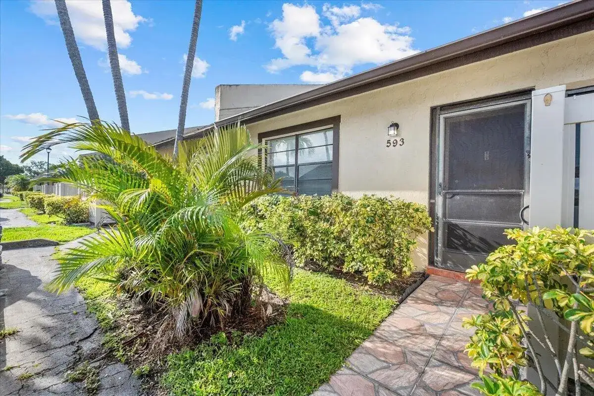 593 Banks Road # 593, Margate FL 33063 photo 3
