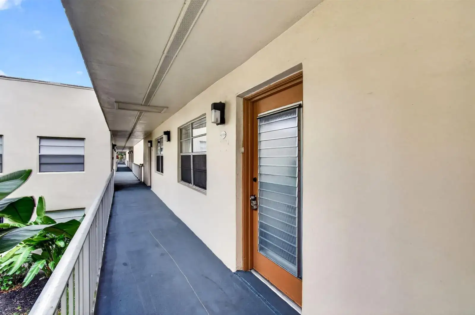 190 Piedmont D, Delray Beach FL 33484 photo 2