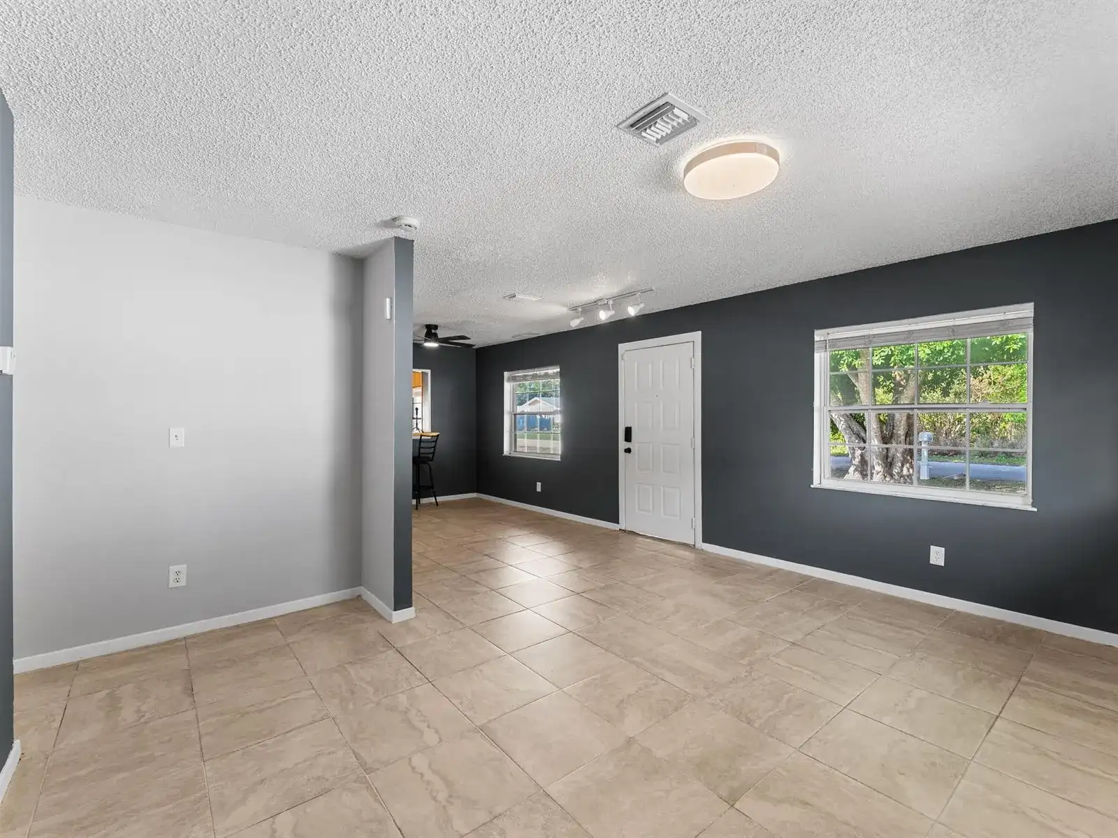304 8th Avenue SW, Vero Beach FL 32962 photo 3