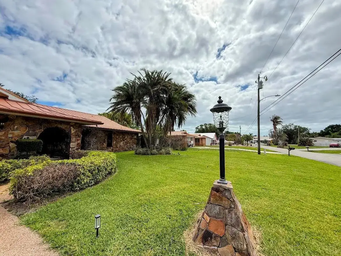 465 SE Naranja Avenue, Port St. Lucie FL 34983 photo 5