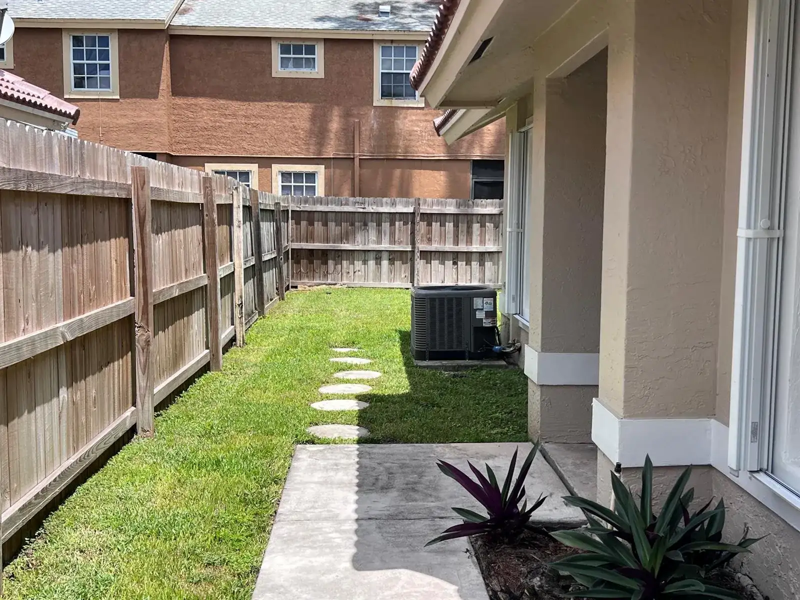 1598 Hawthorne Place, Wellington FL 33414 photo 3