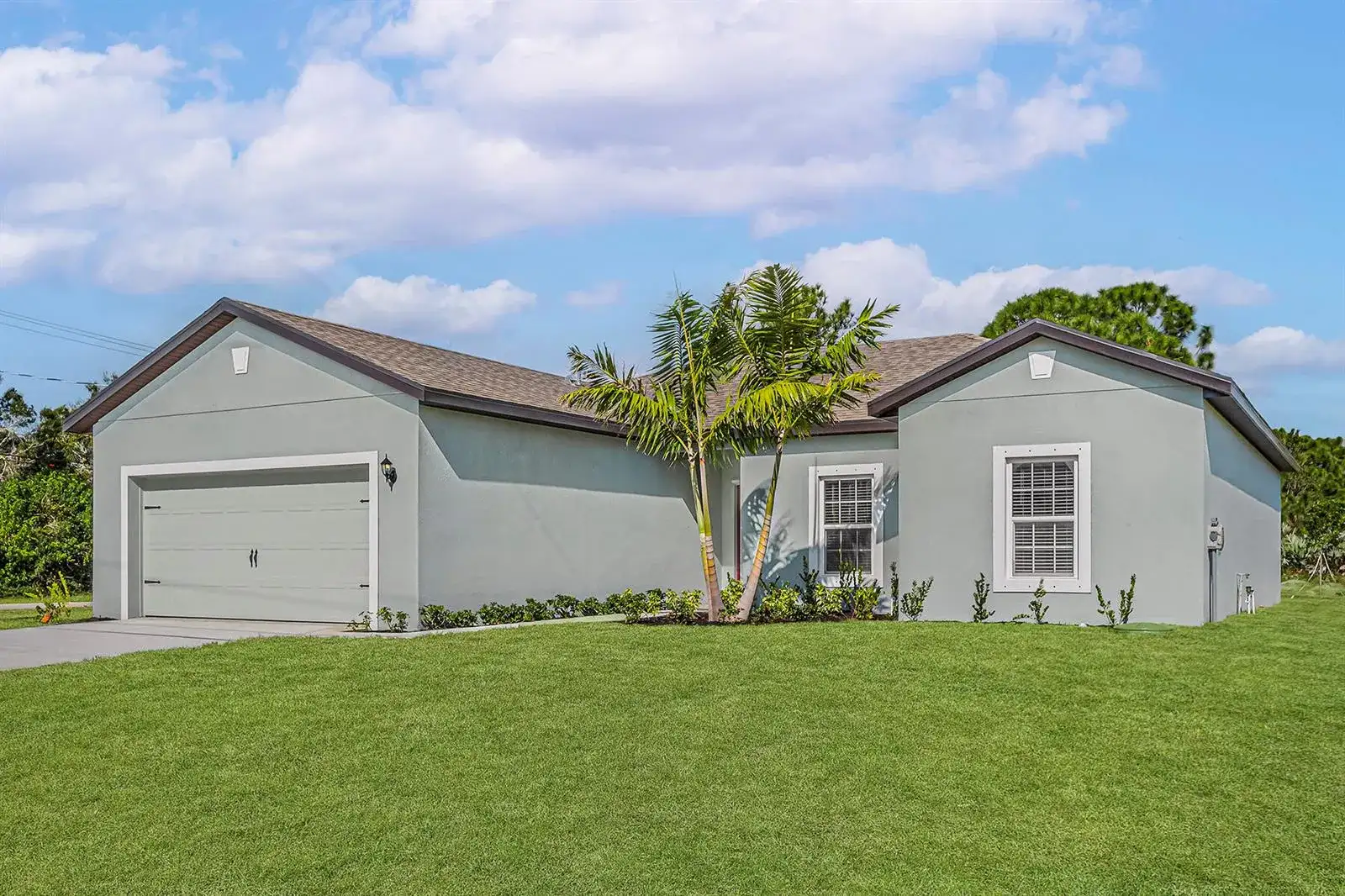 7945 105th Court, Vero Beach FL 32967 photo 2