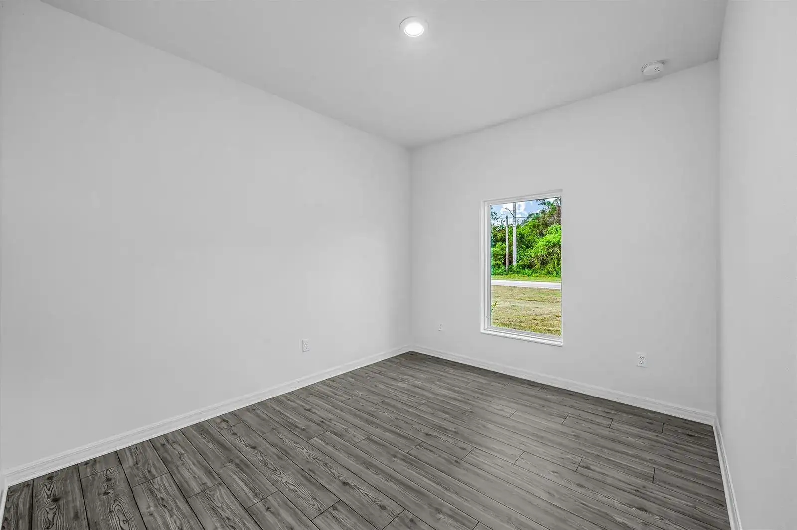 7945 105th Court, Vero Beach FL 32967 photo 5