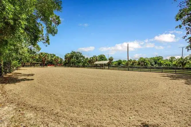 2833 F Road, FL 33470 photo 2