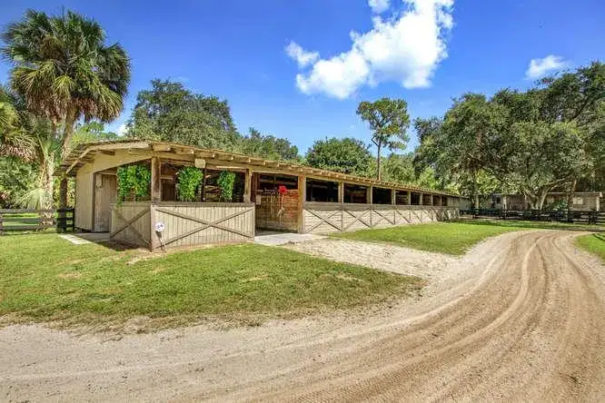 2833 F Road, FL 33470 photo 3