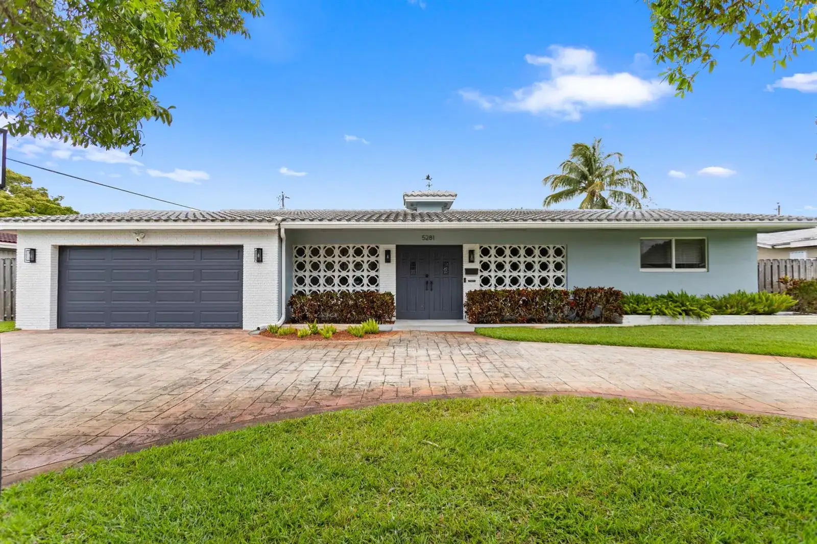 5281 SW 4th Court, Plantation FL 33317 photo 2