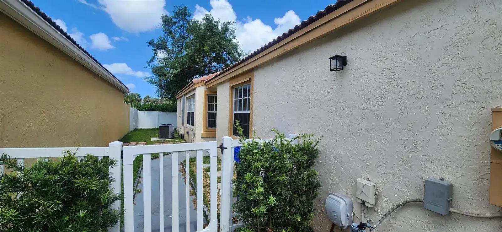 17932 SW 29th Lane, Miramar FL 33029 photo 2