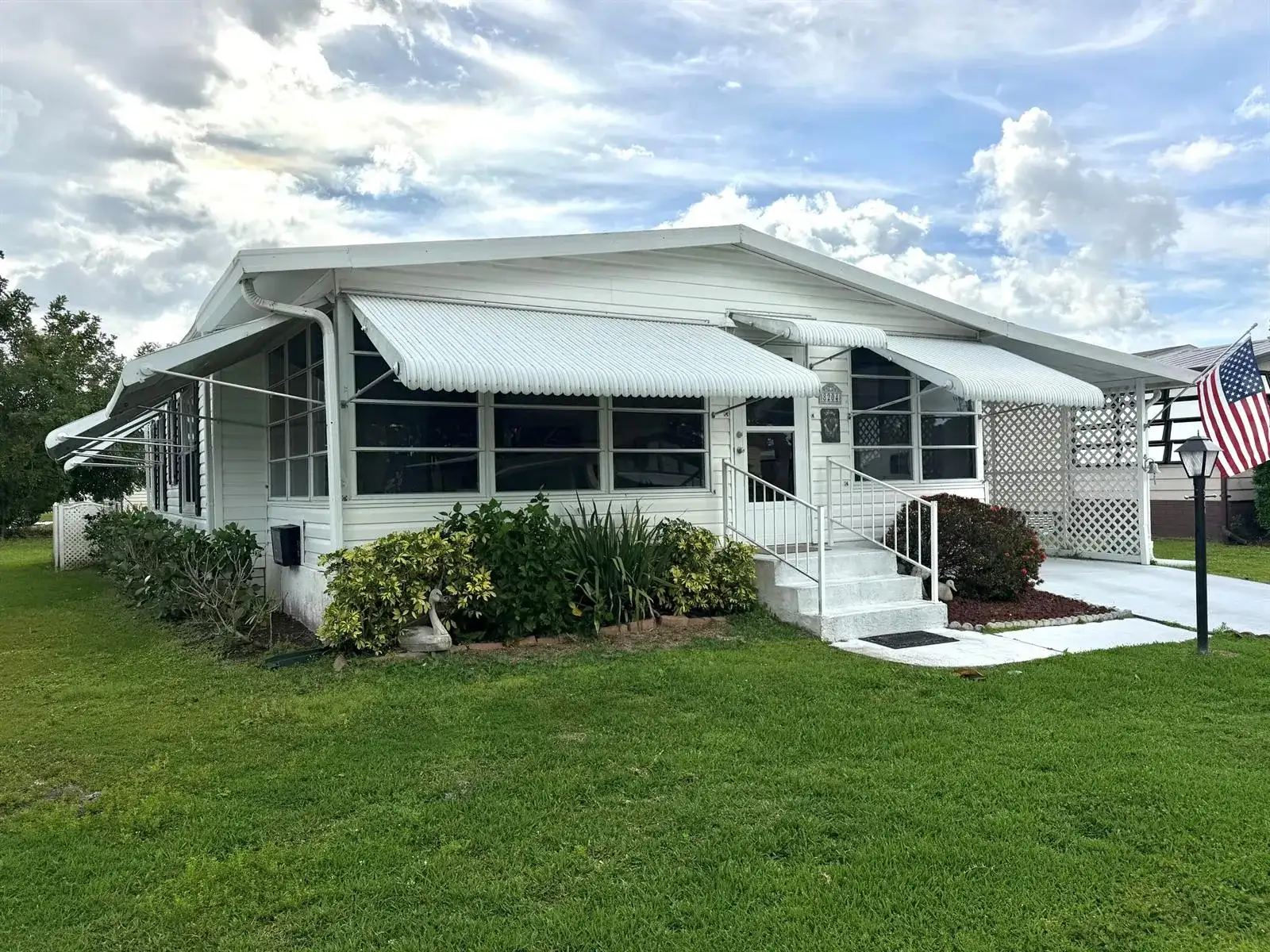 8204 W Bitterbush Lane, Port St. Lucie FL 34952 photo 3