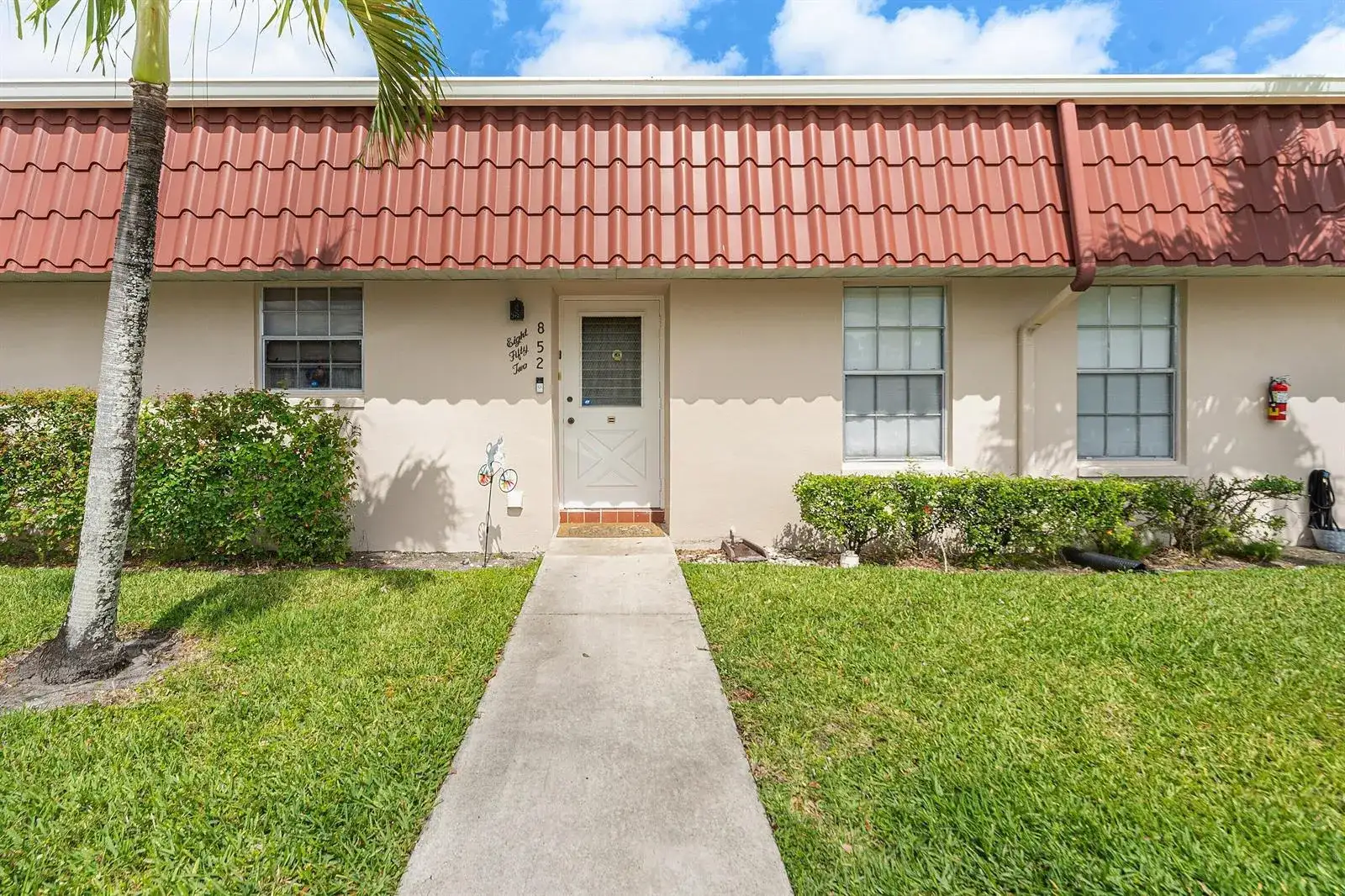 852 Salem Lane, Lake Worth FL 33467 photo 2