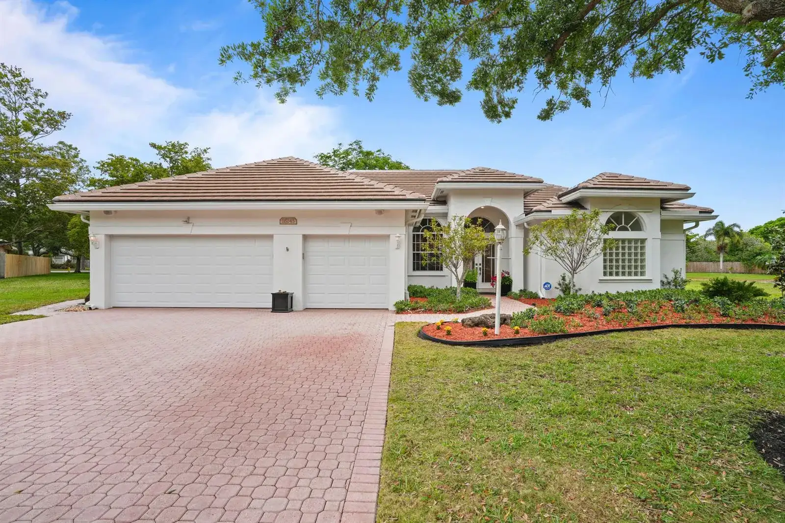 16245 Seneca Circle, Davie FL 33331 photo 2