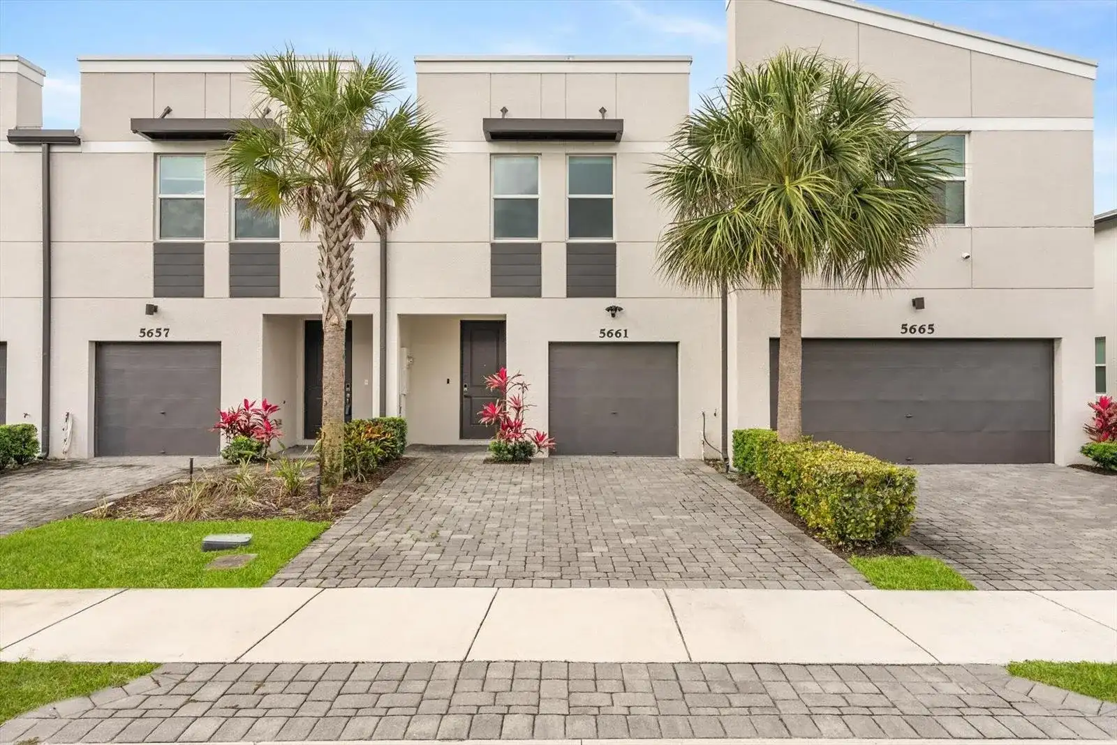 5661 Mentmore Drive, Mangonia Park FL 33407 photo 3