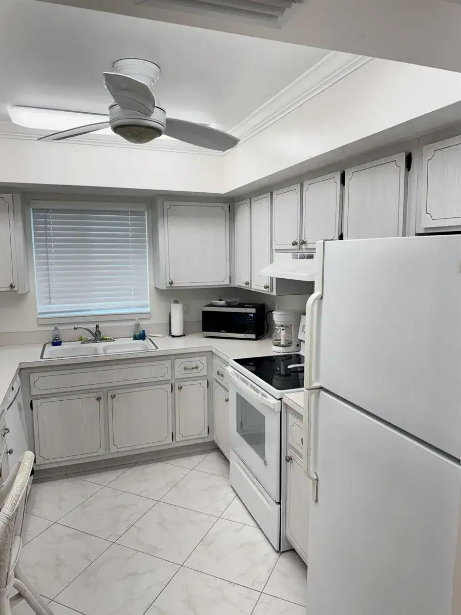 2950 SE Ocean Boulevard # 6, Stuart FL 34996 photo 4