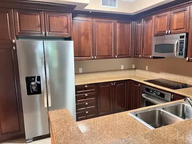 4 Renaissance Way # 302, Boynton Beach FL 33426 photo 2