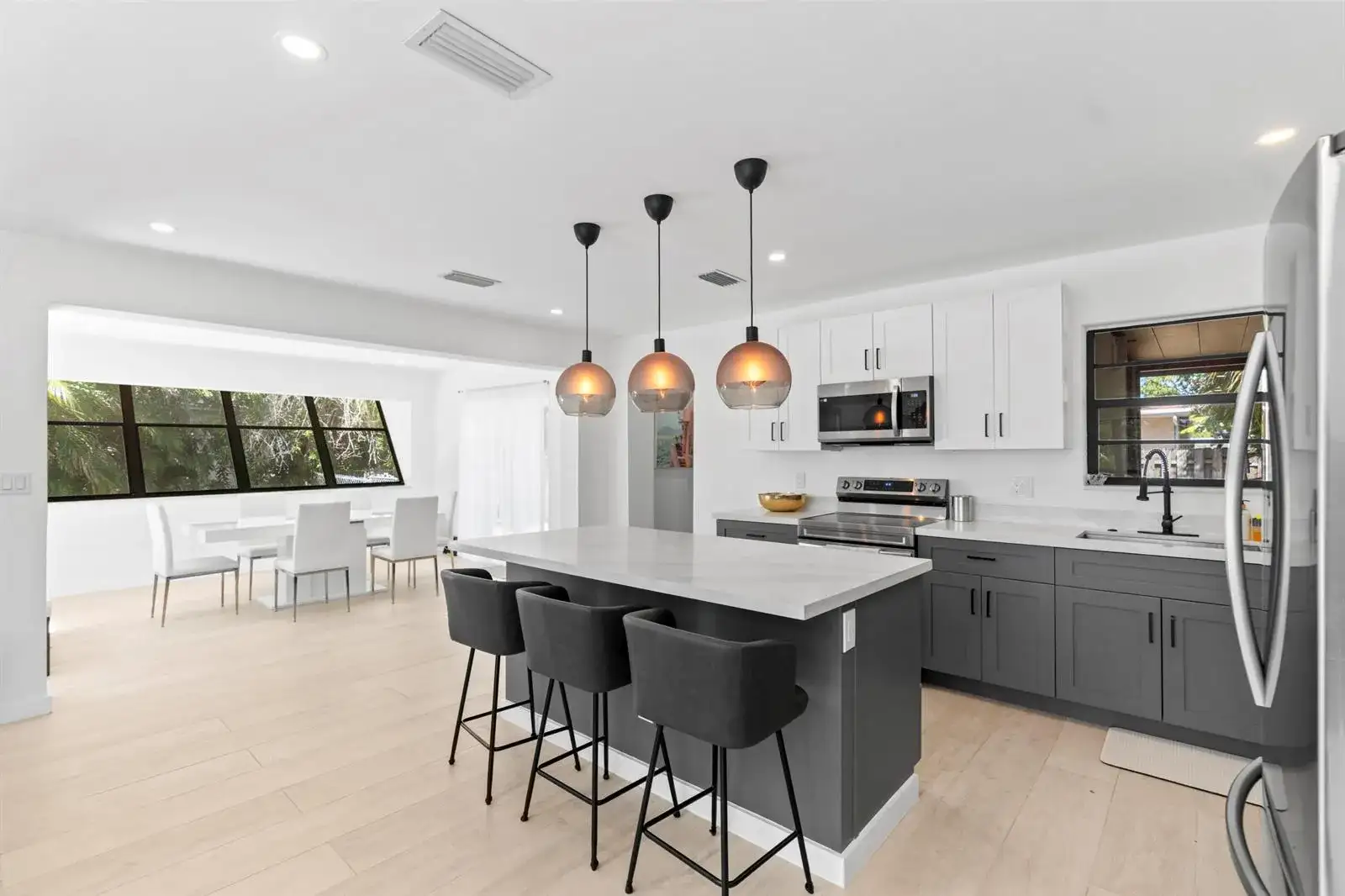 235 NE 20th Street, Boca Raton FL 33431 photo 2