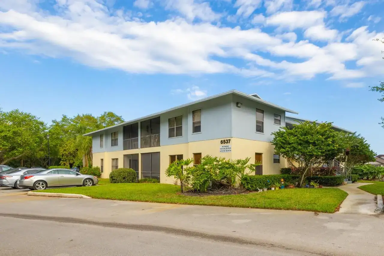 6537 SE Federal Highway # 101, Stuart FL 34997 photo 2