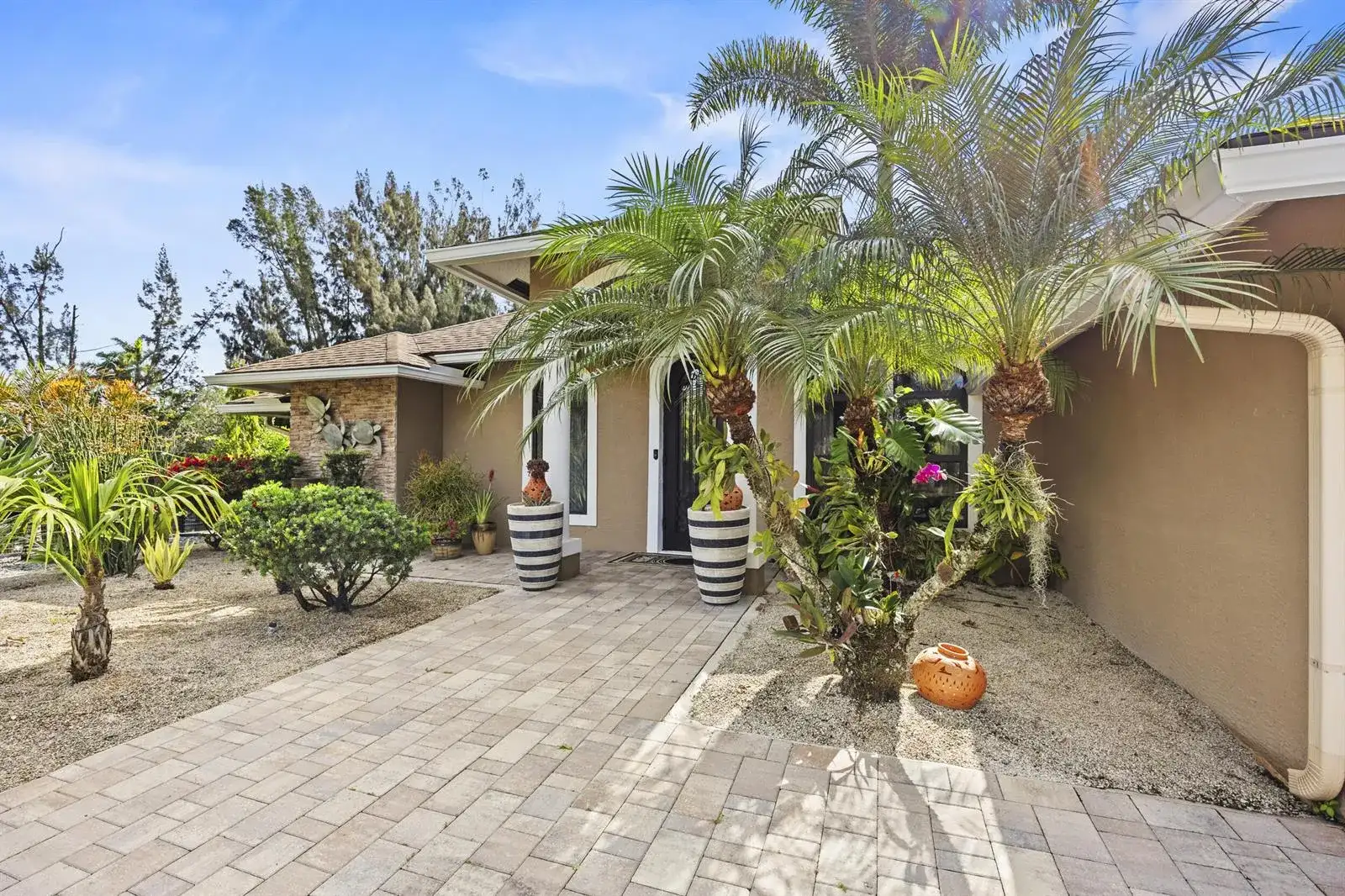 14800 April Drive, FL 33470 photo 4