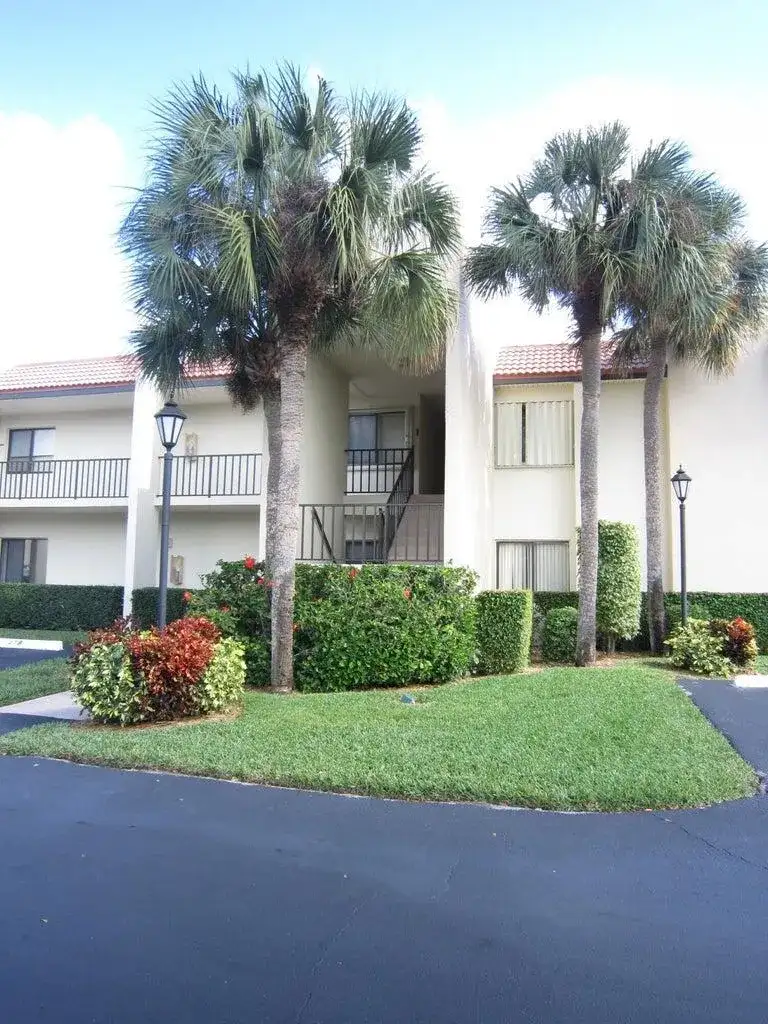 1605 S Us Highway 1, Jupiter FL 33477 photo 2