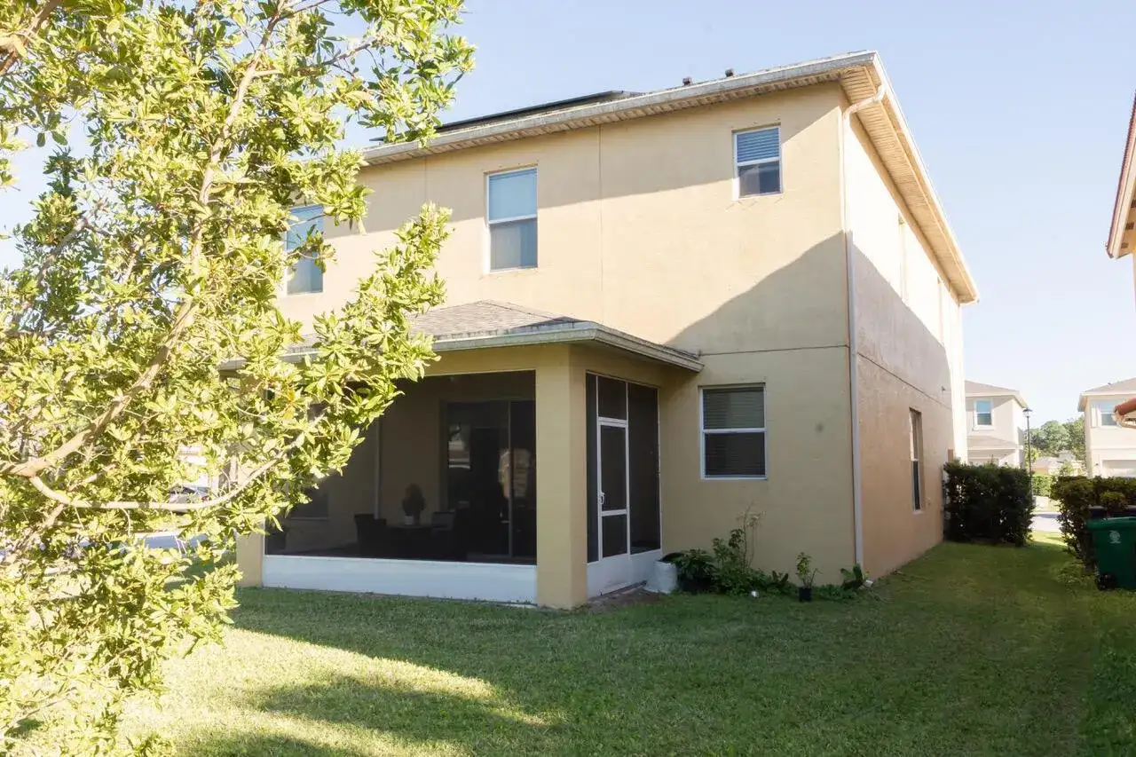 1300 NW Fiorenza Court, Port St. Lucie FL 34986 photo 3