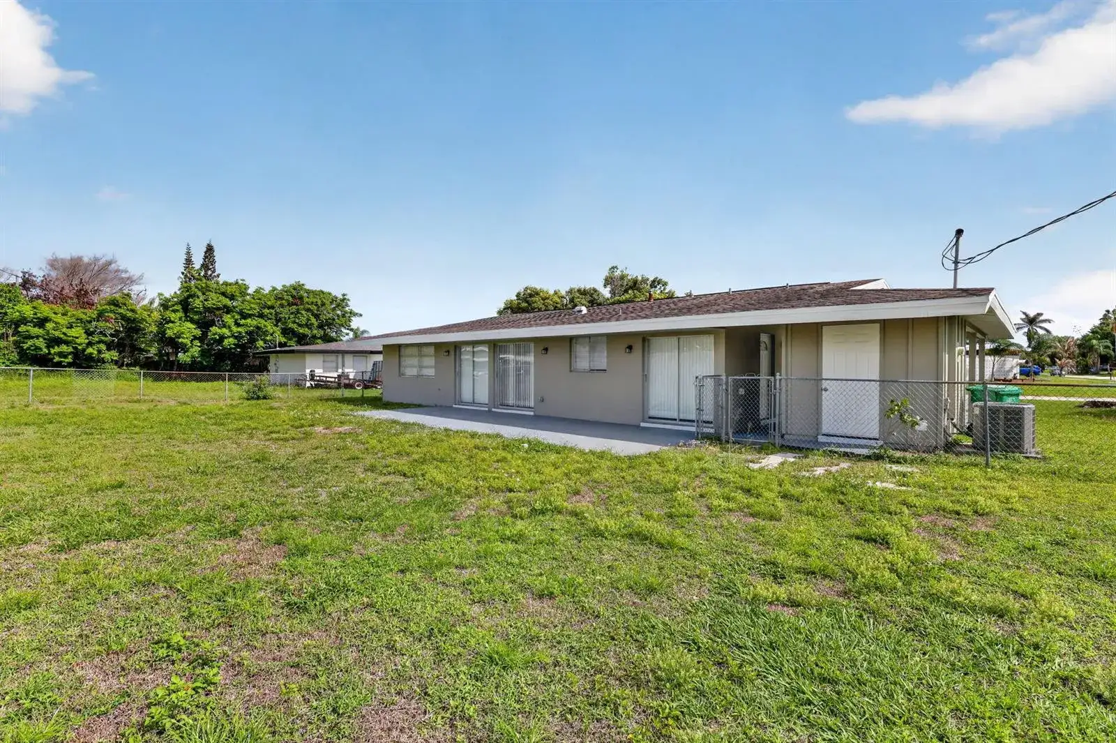 157 SE Calmoso Drive, Port St. Lucie FL 34983 photo 3