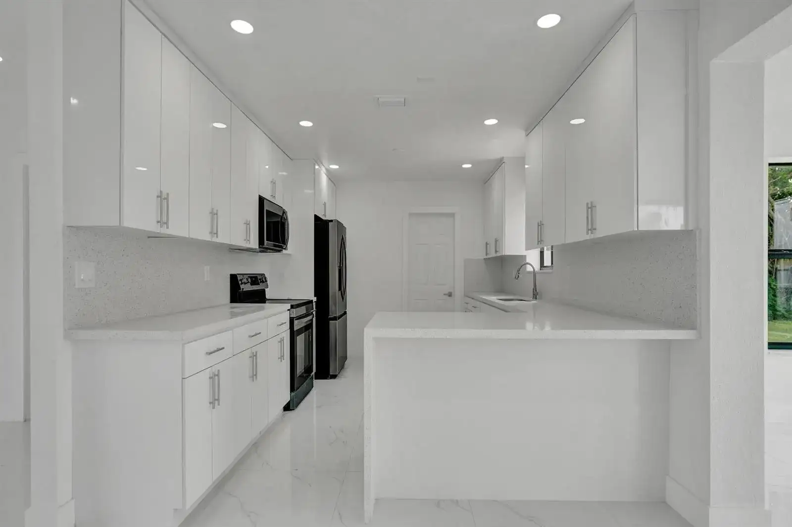 2301 Alcazar Drive, Miramar FL 33023 photo 4