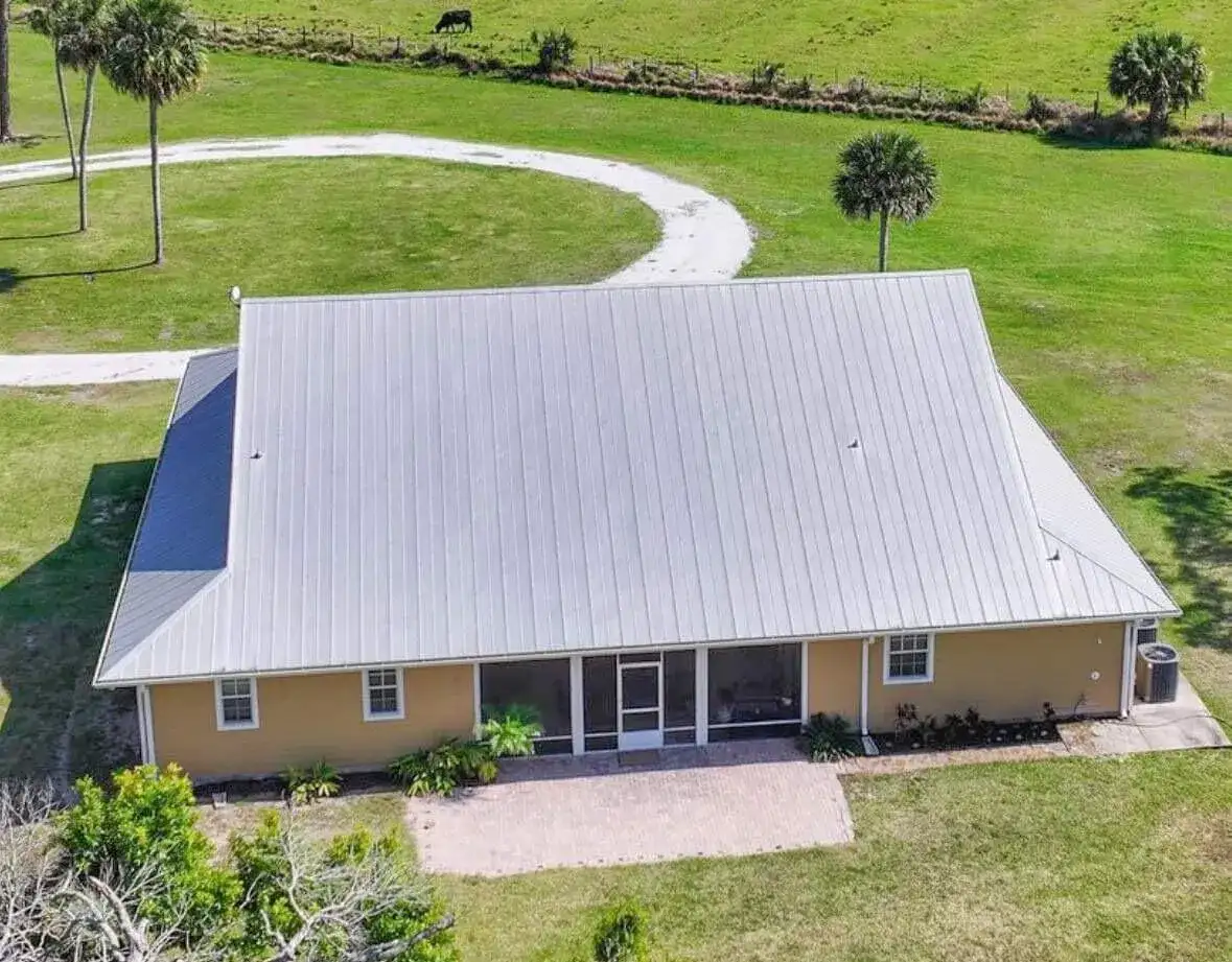 6045 21st Street SW, Vero Beach FL 32968 photo 2