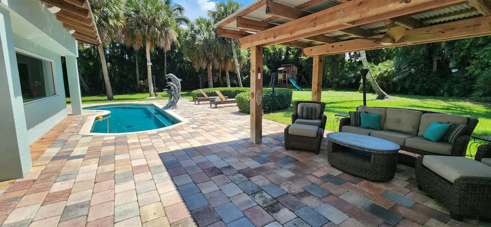 1066 SE St Lucie Boulevard, Stuart FL 34996 photo 3