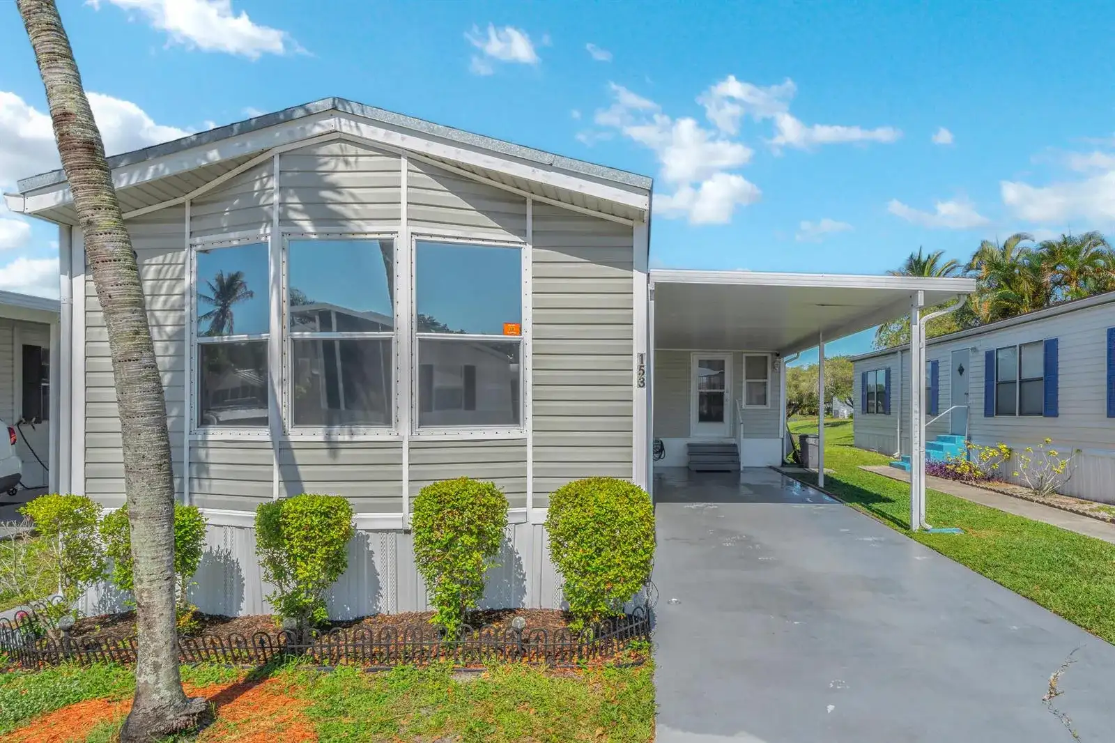 153 Plantation Boulevard, Lake Worth FL 33467 photo 4