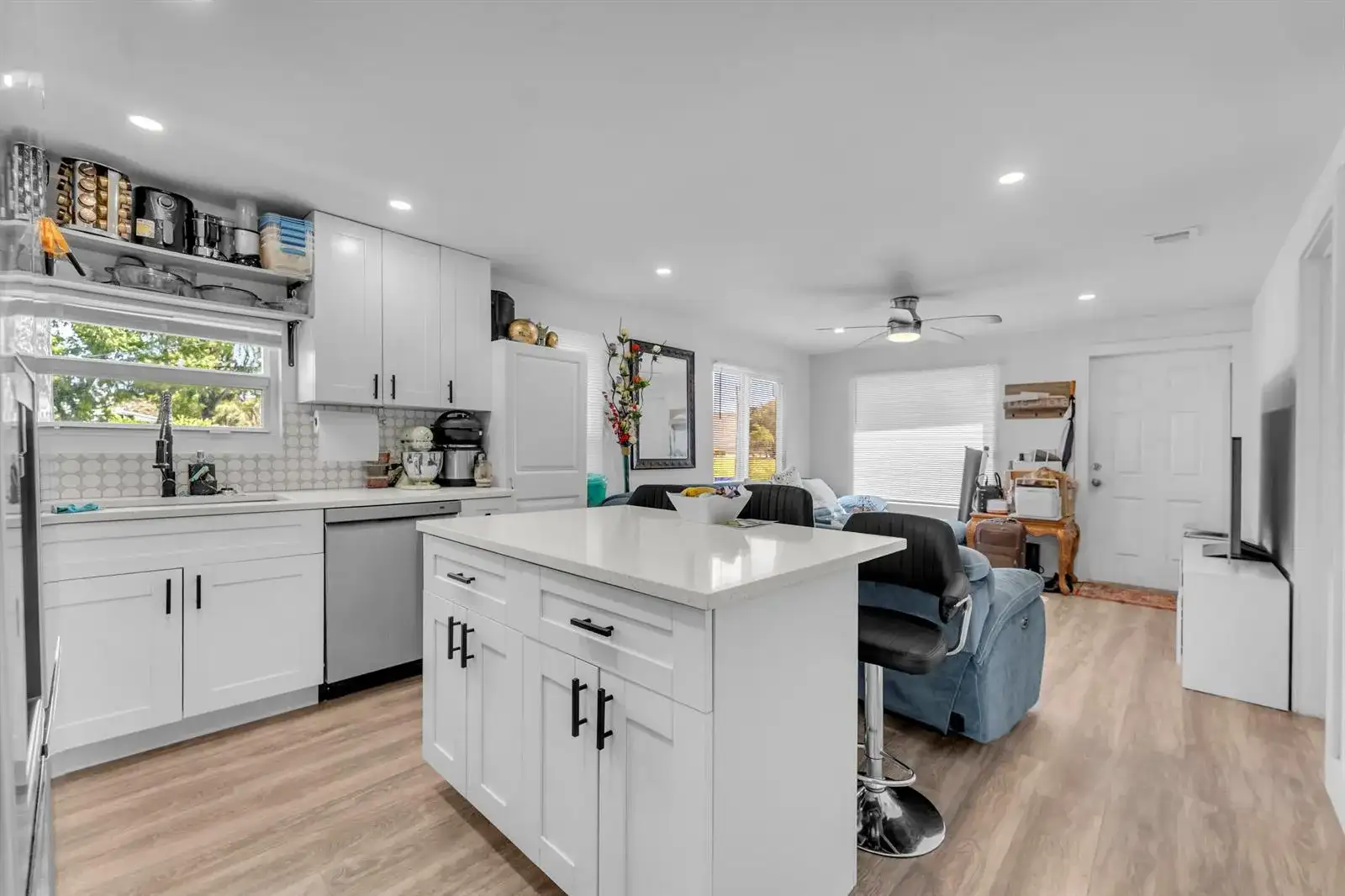 621 NW 15th Avenue, Pompano Beach FL 33069 photo 4