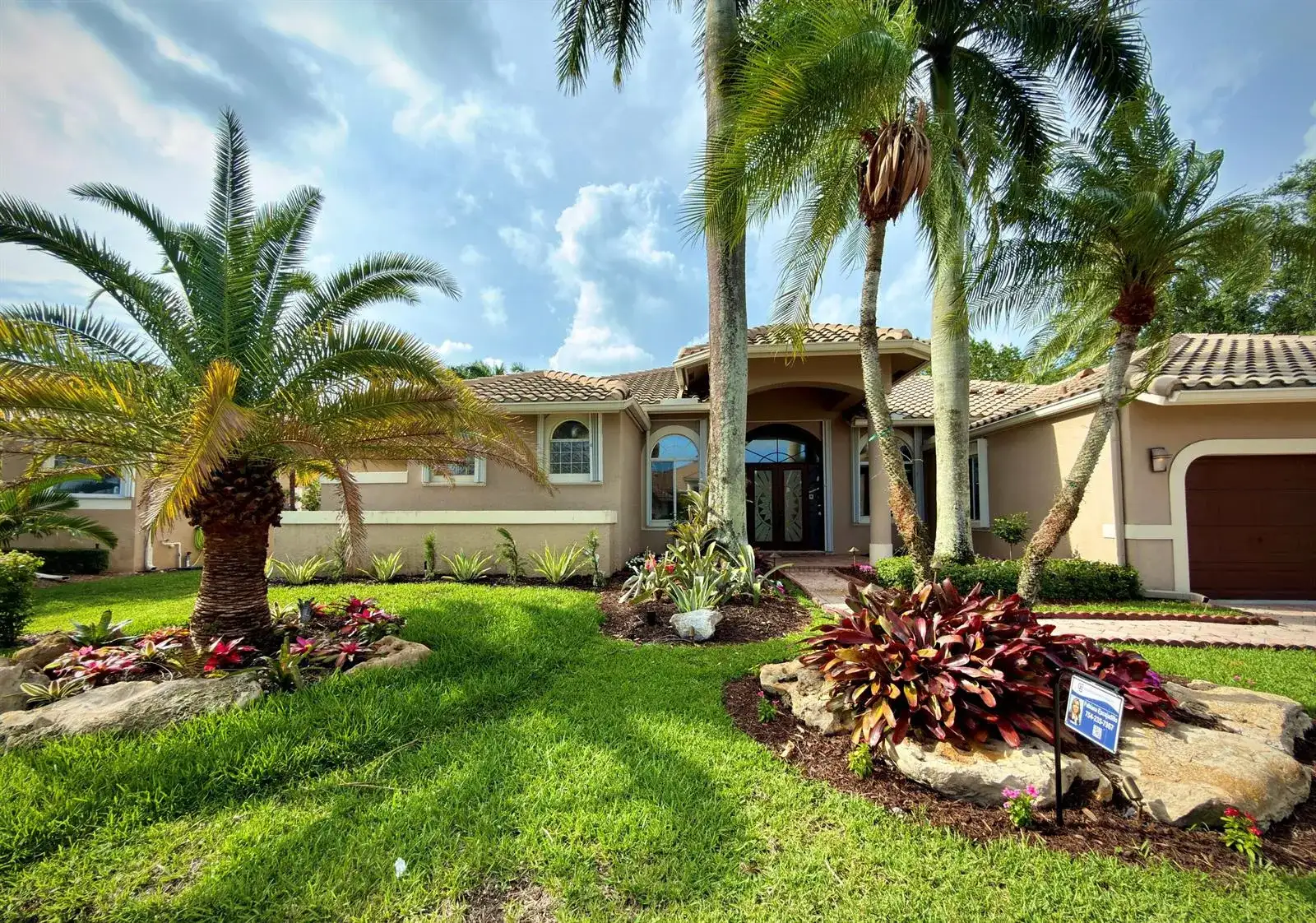 2579 Mayfair Lane, Weston FL 33327 photo 2