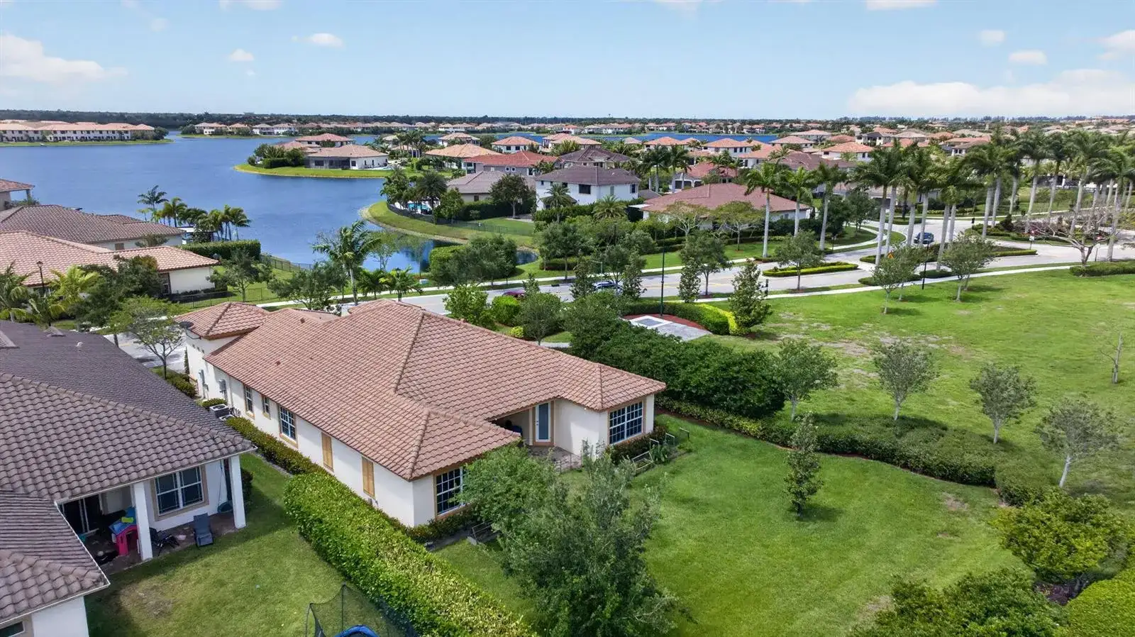 8850 Miralago Way, Parkland FL 33076 photo 4