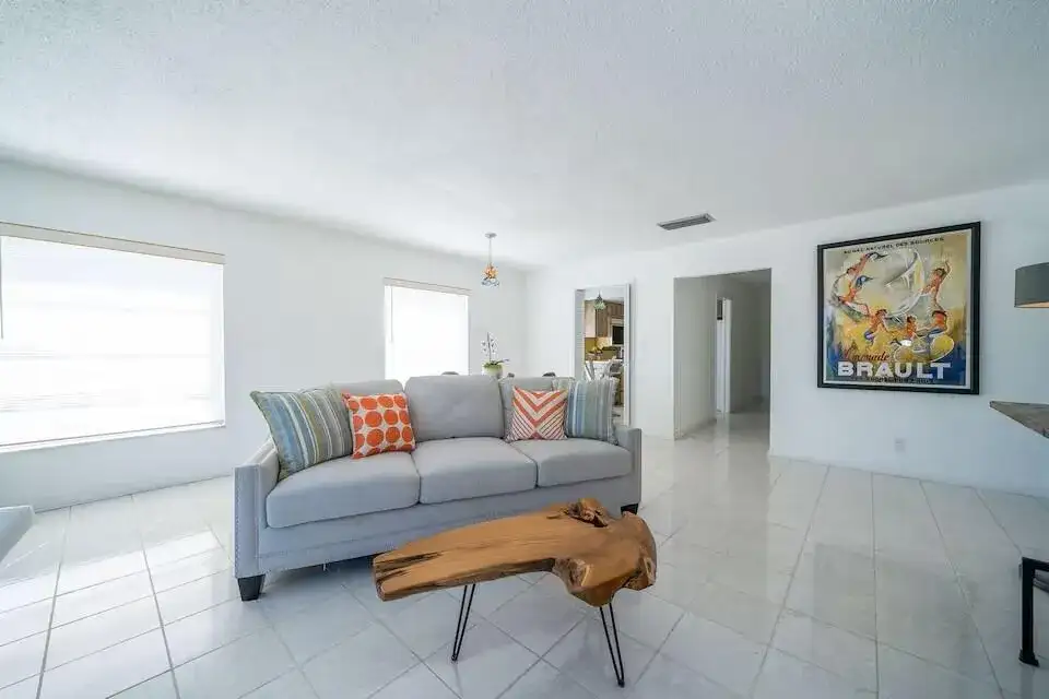 6 Lucerne Avenue # 3, FL 33460 photo 4