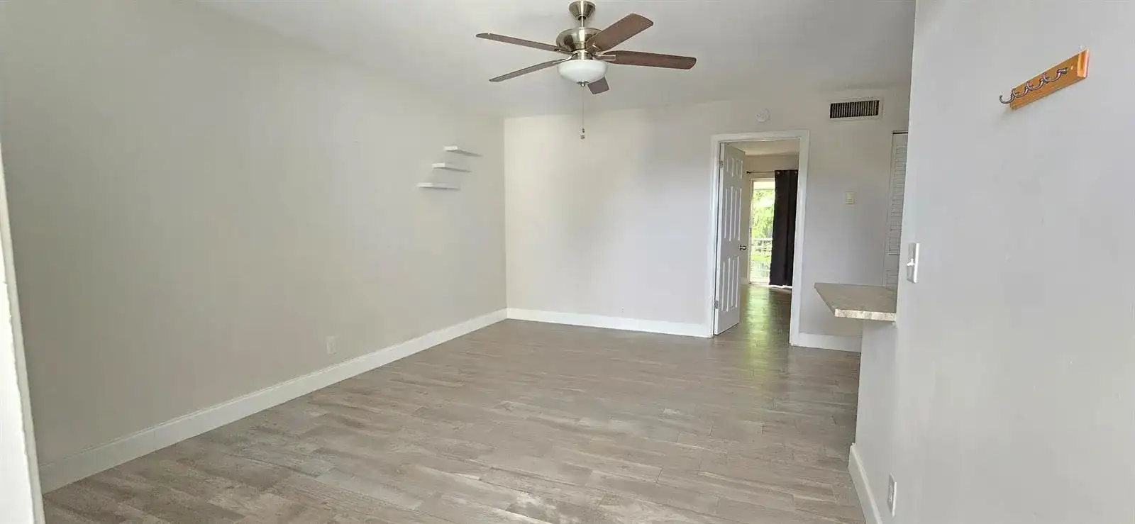 115 SW 1st Avenue # 7, Boynton Beach FL 33435 photo 2