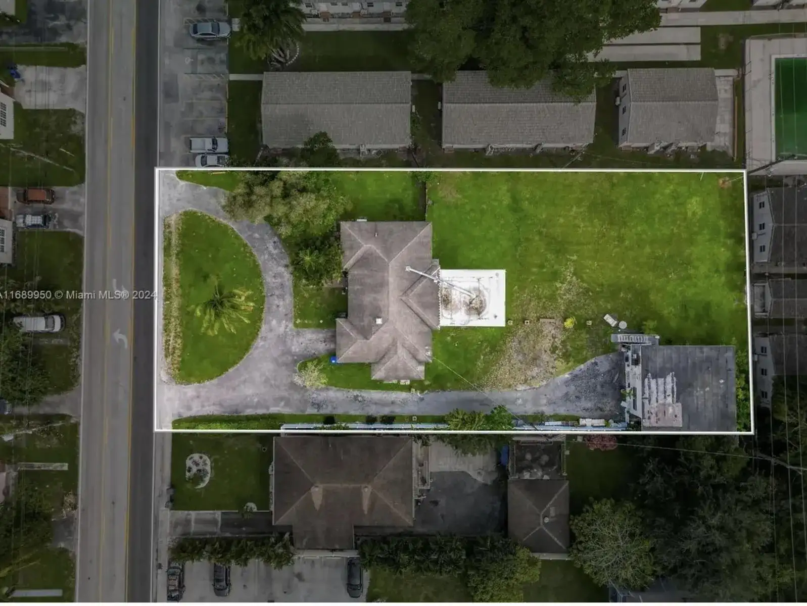 2646 Johnson St, Hollywood FL 33020 photo 2