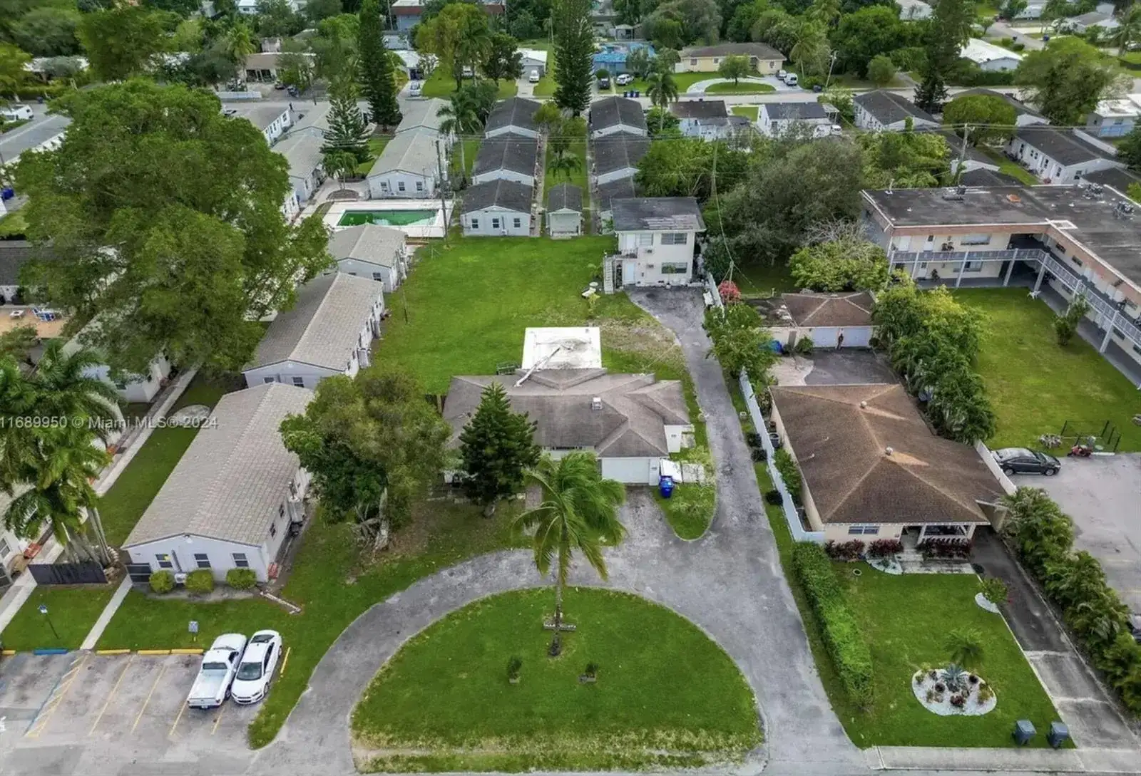 2646 Johnson St, Hollywood FL 33020 photo 5