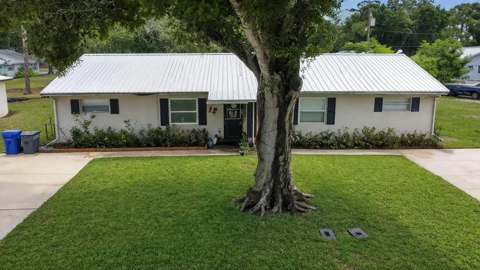 1504 41st Avenue, Vero Beach FL 32960 photo 2
