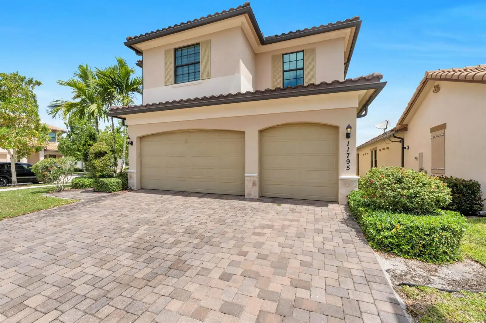 11795 Waterway Circle, Parkland FL 33076 photo 3