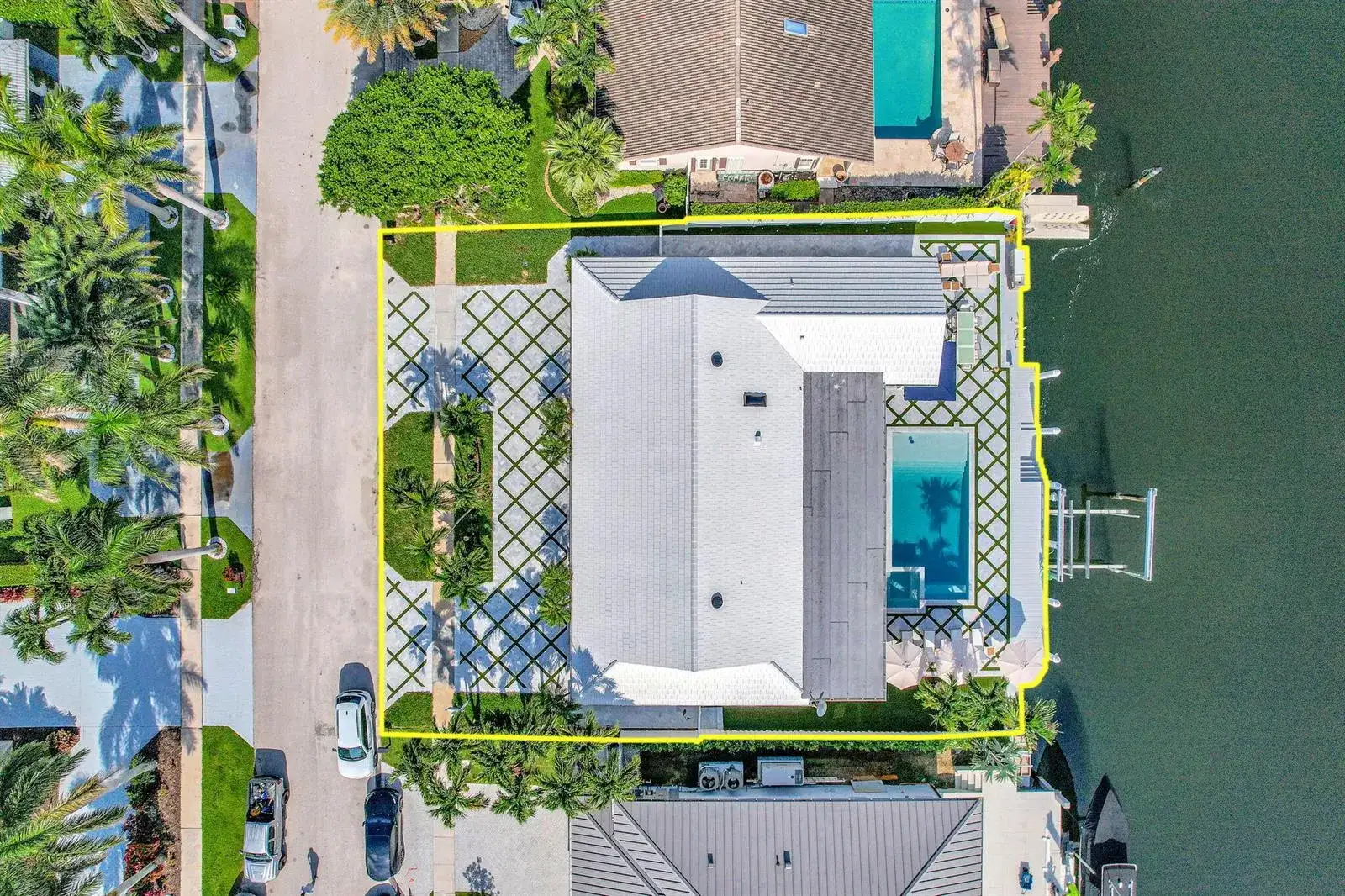 885 Nafa Drive, Boca Raton FL 33487 photo 4