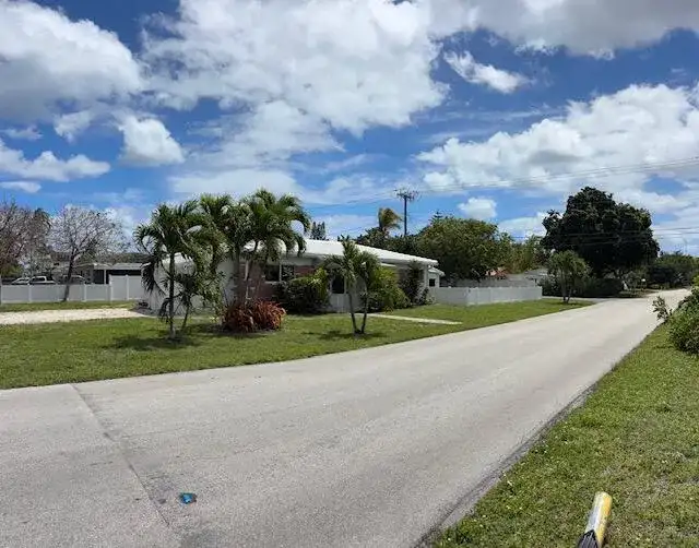 1107 S 15th Avenue, Hollywood FL 33020 photo 4