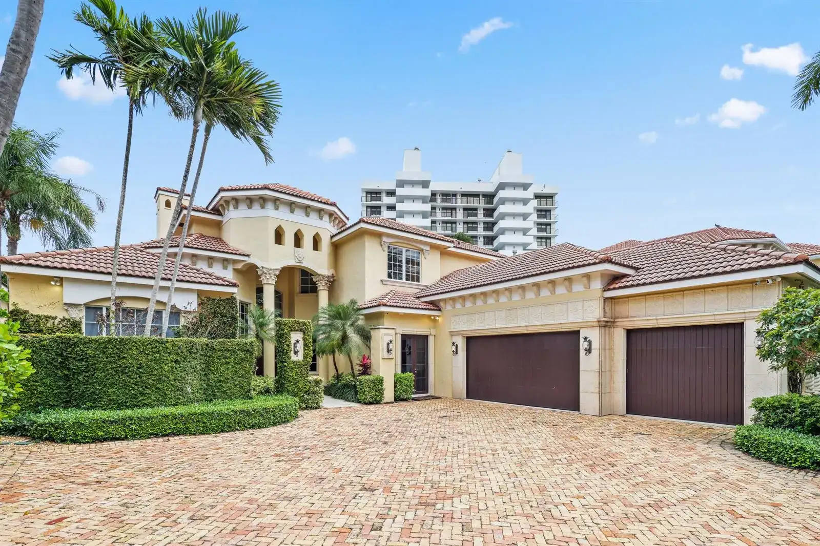 1019 Grand Court, Highland Beach FL 33487 photo 3