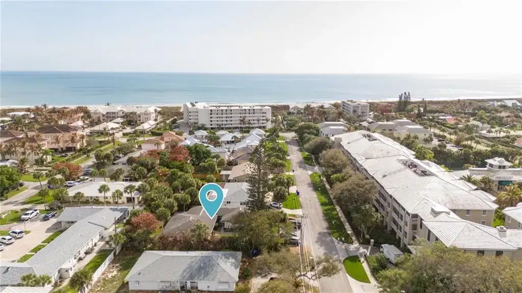 919 Turtle Cove Lane, Vero Beach FL 32963 photo 2