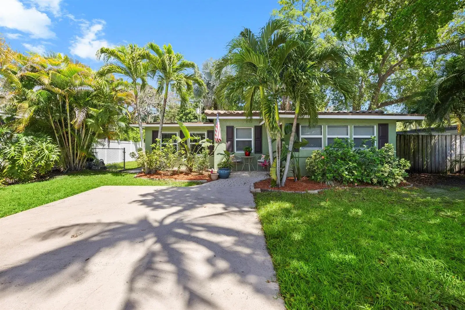 2660 SW 12th Terrace, Fort Lauderdale FL 33315 photo 2