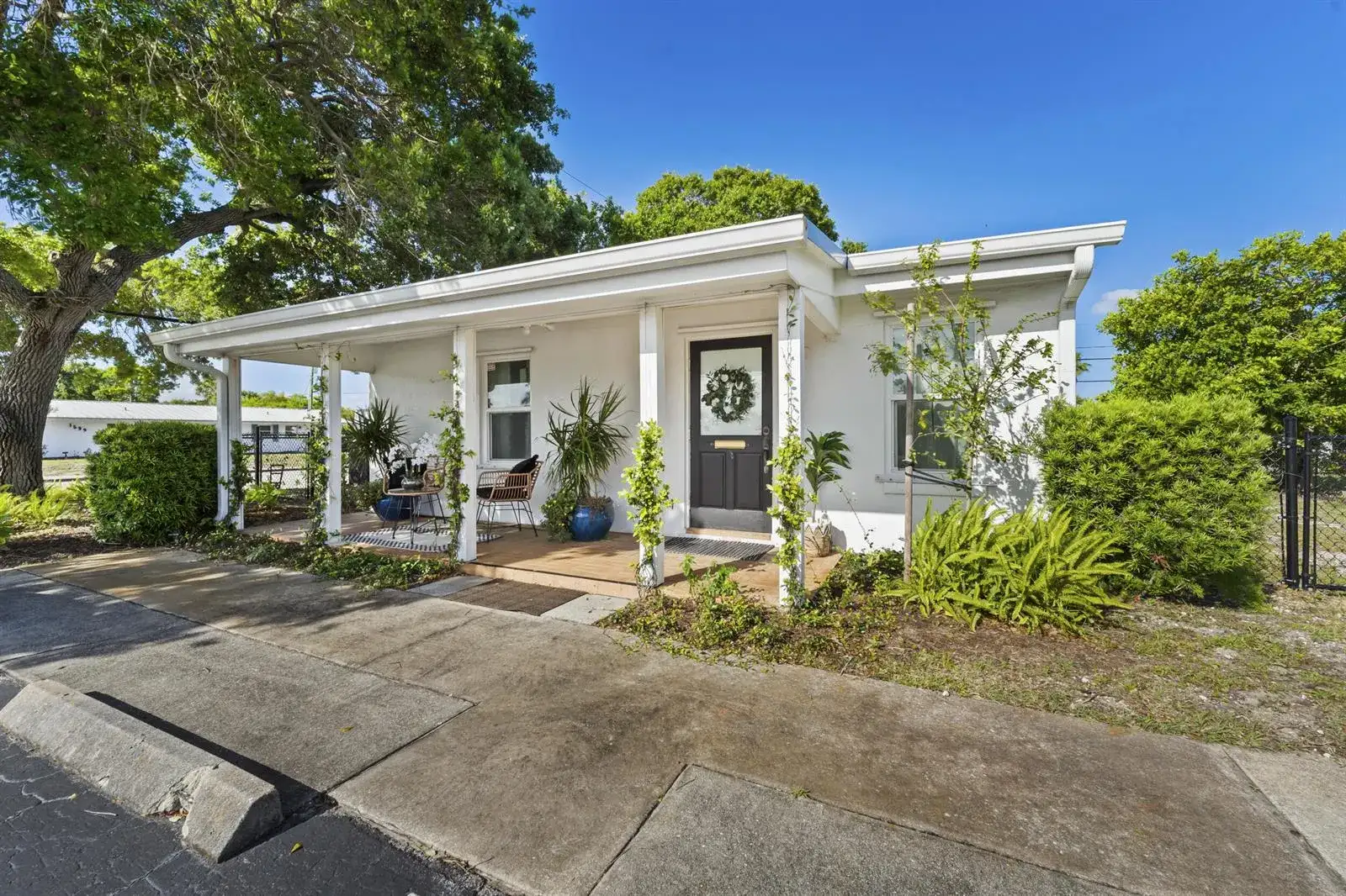 1324 16th Street, Vero Beach FL 32960 photo 2