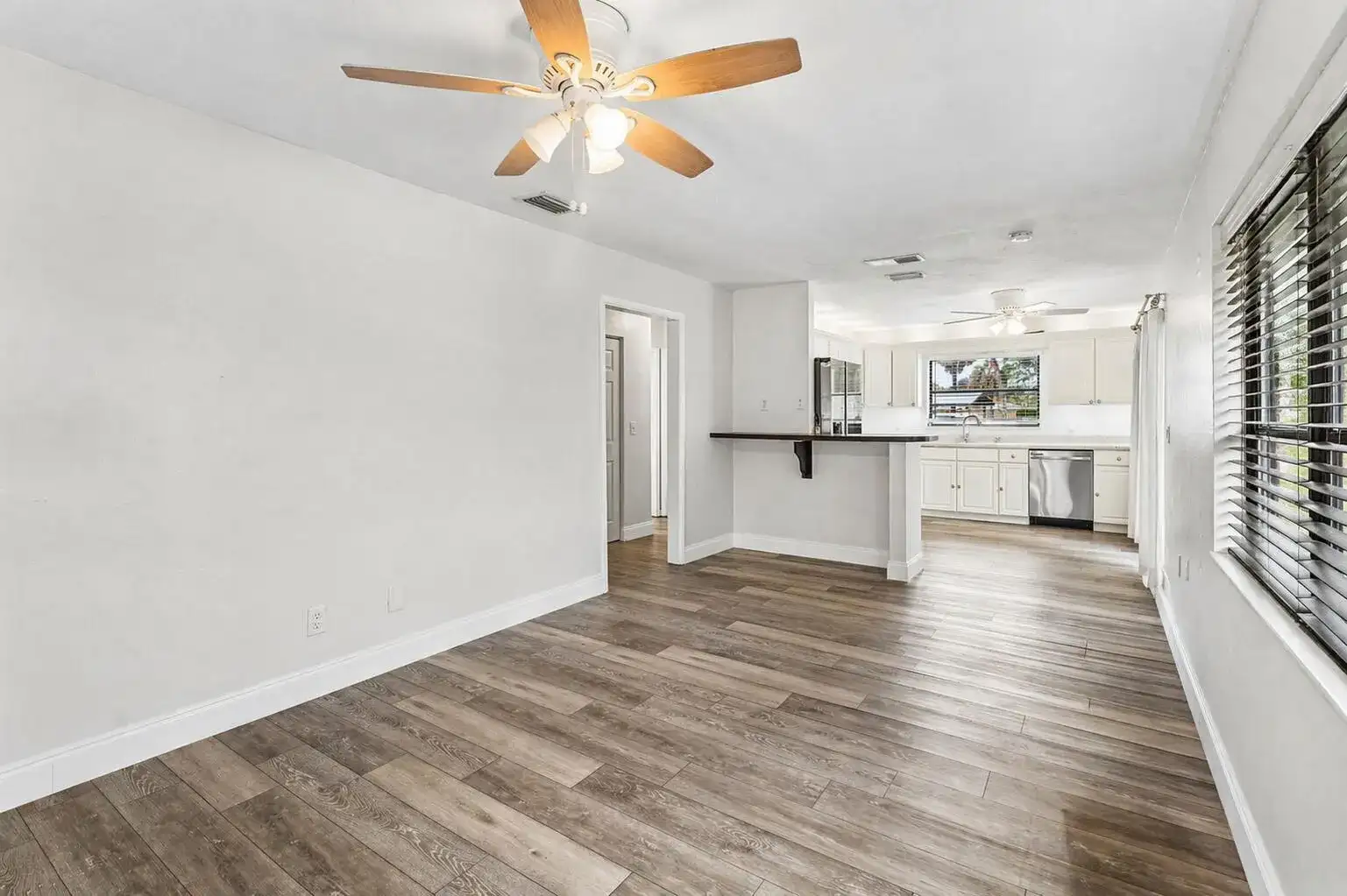 2101 N Palm Circle, North Palm Beach FL 33408 photo 5