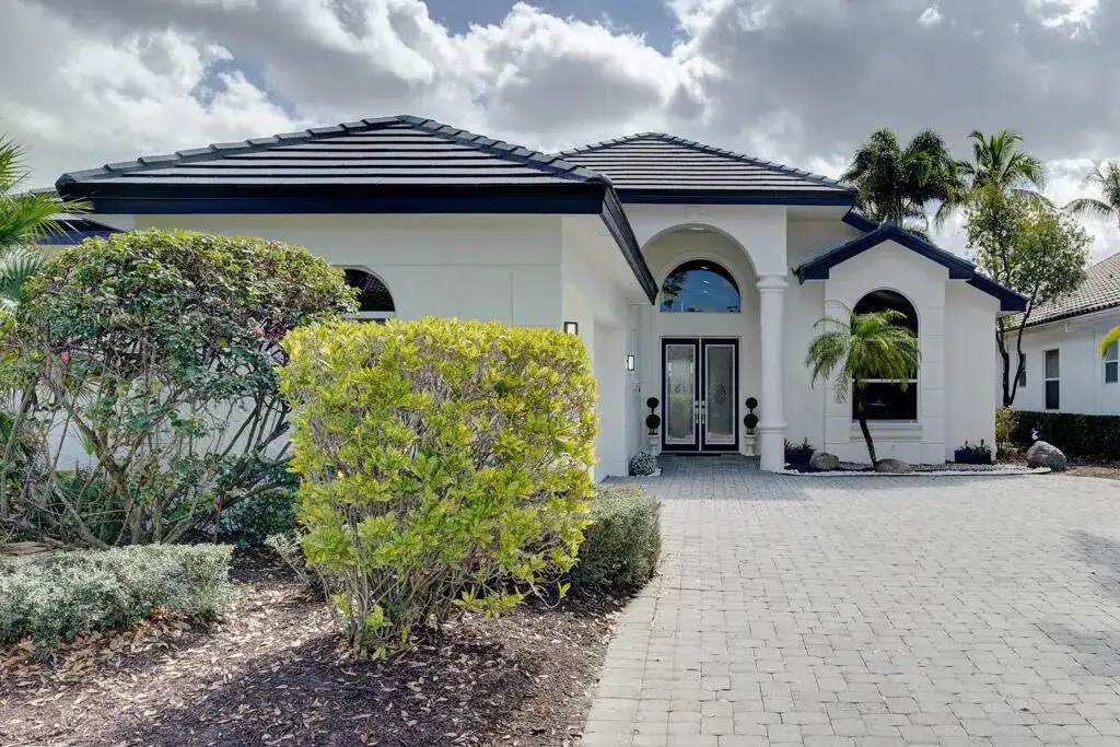 6646 Oakmont Way, West Palm Beach FL 33412 photo 4