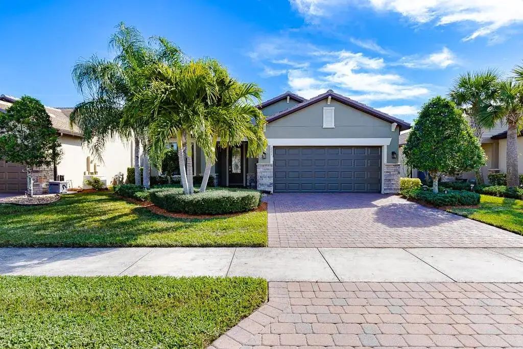221 SE Longview Drive, Port St. Lucie FL 34984 photo 2