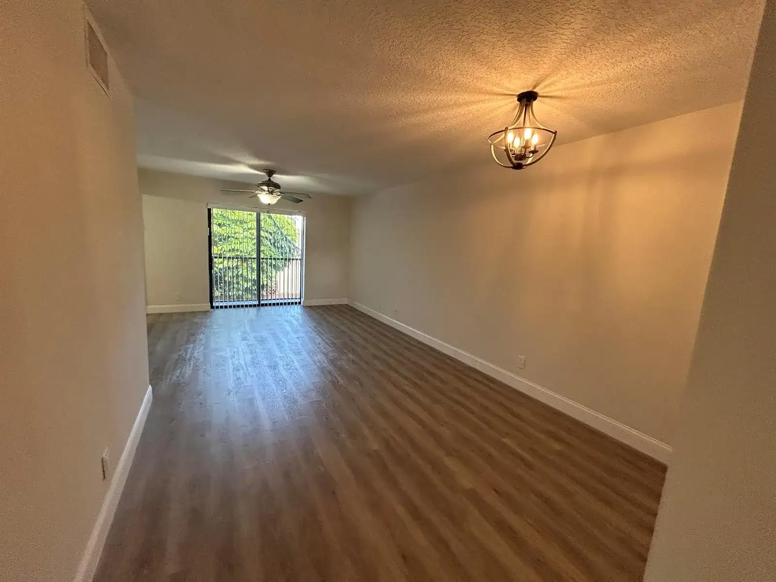 21906 Lake Forest Circle, Boca Raton FL 33433 photo 2