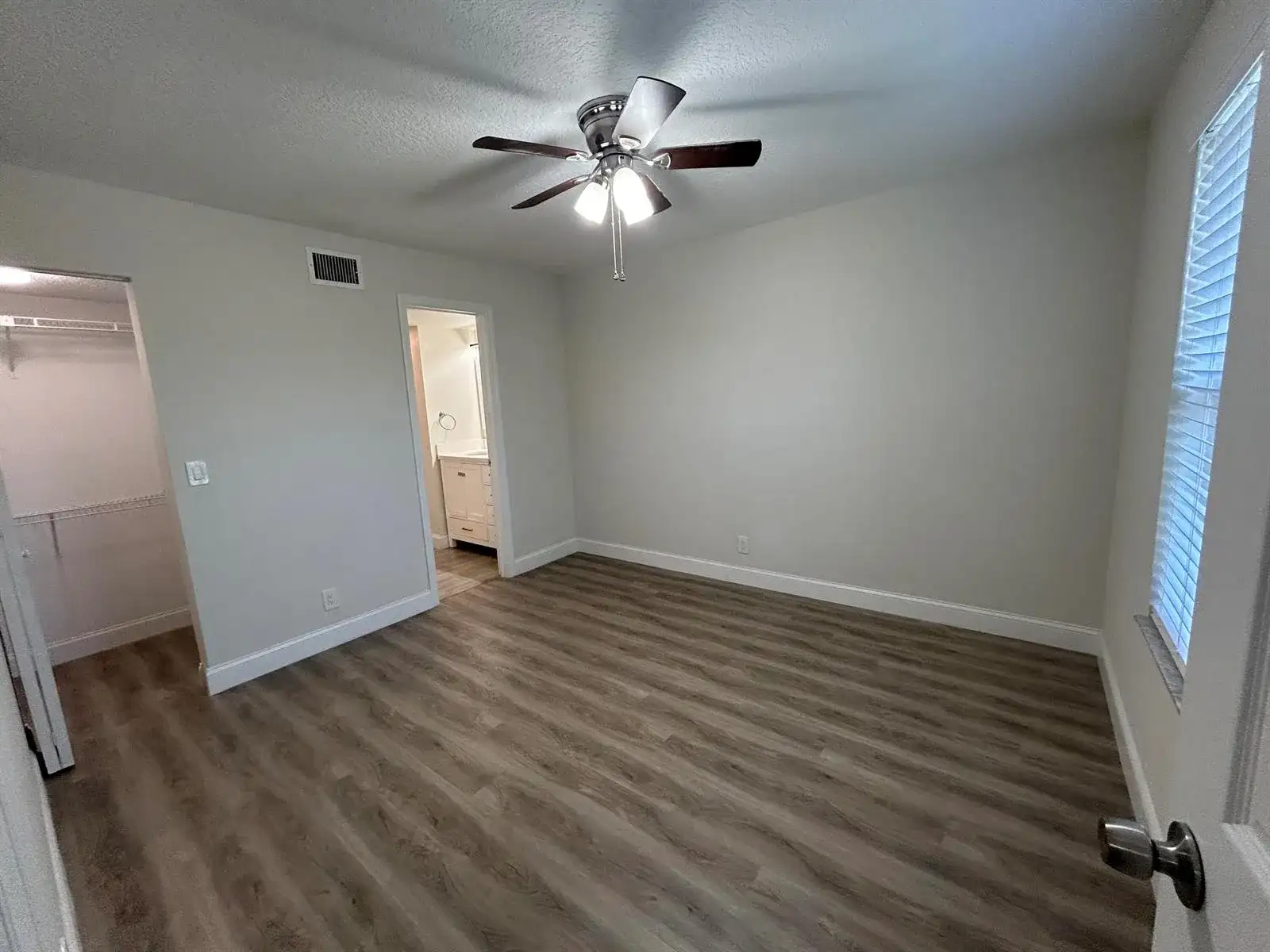 21906 Lake Forest Circle, Boca Raton FL 33433 photo 4