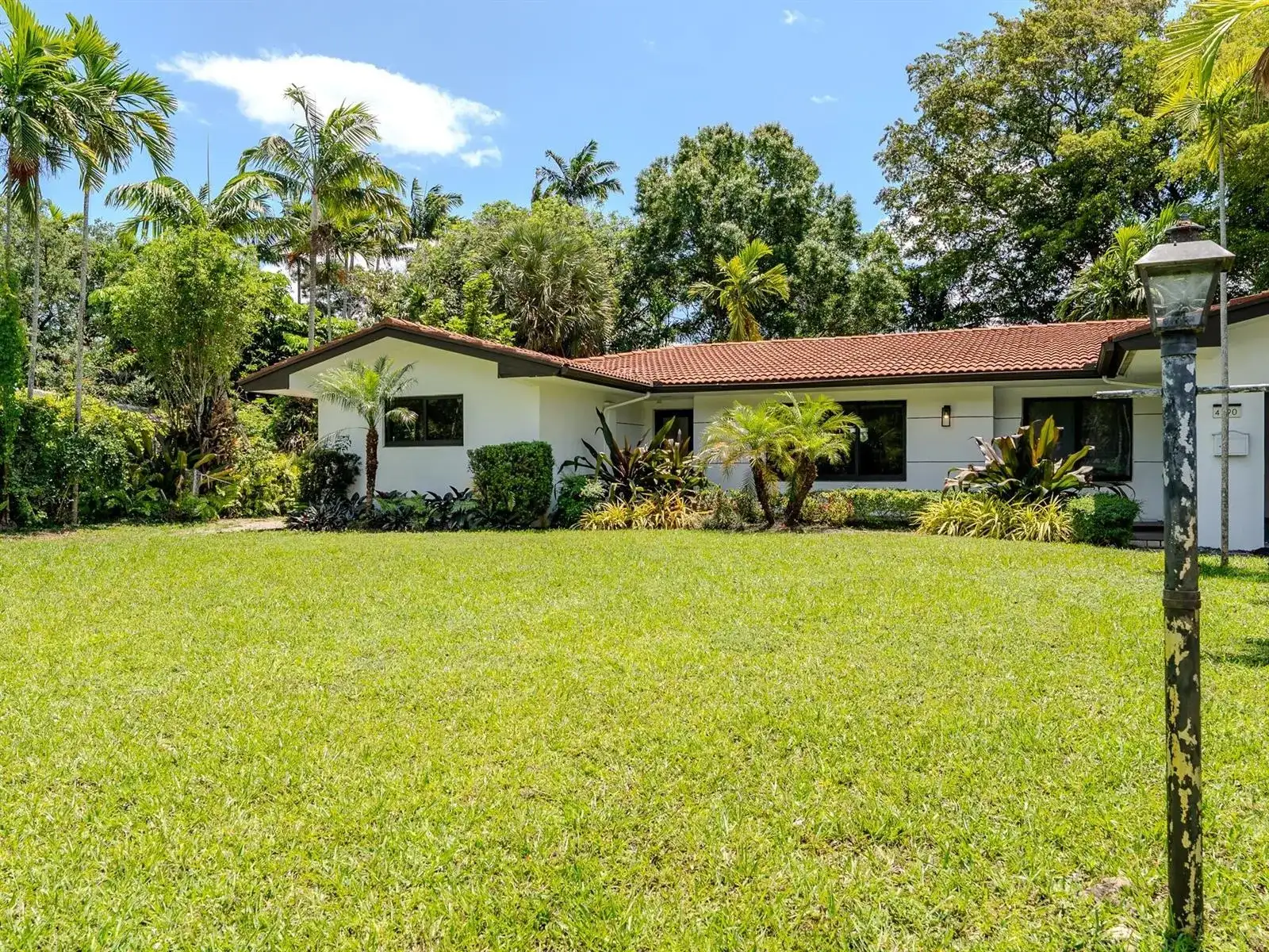 4190 SW 4th Street, Plantation FL 33317 photo 2