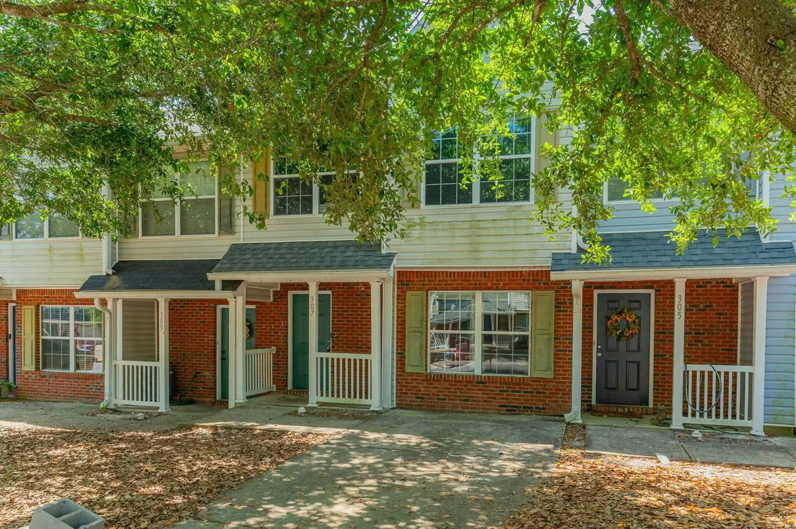 307 Crooked Pine Trail, FL 32539 photo 2