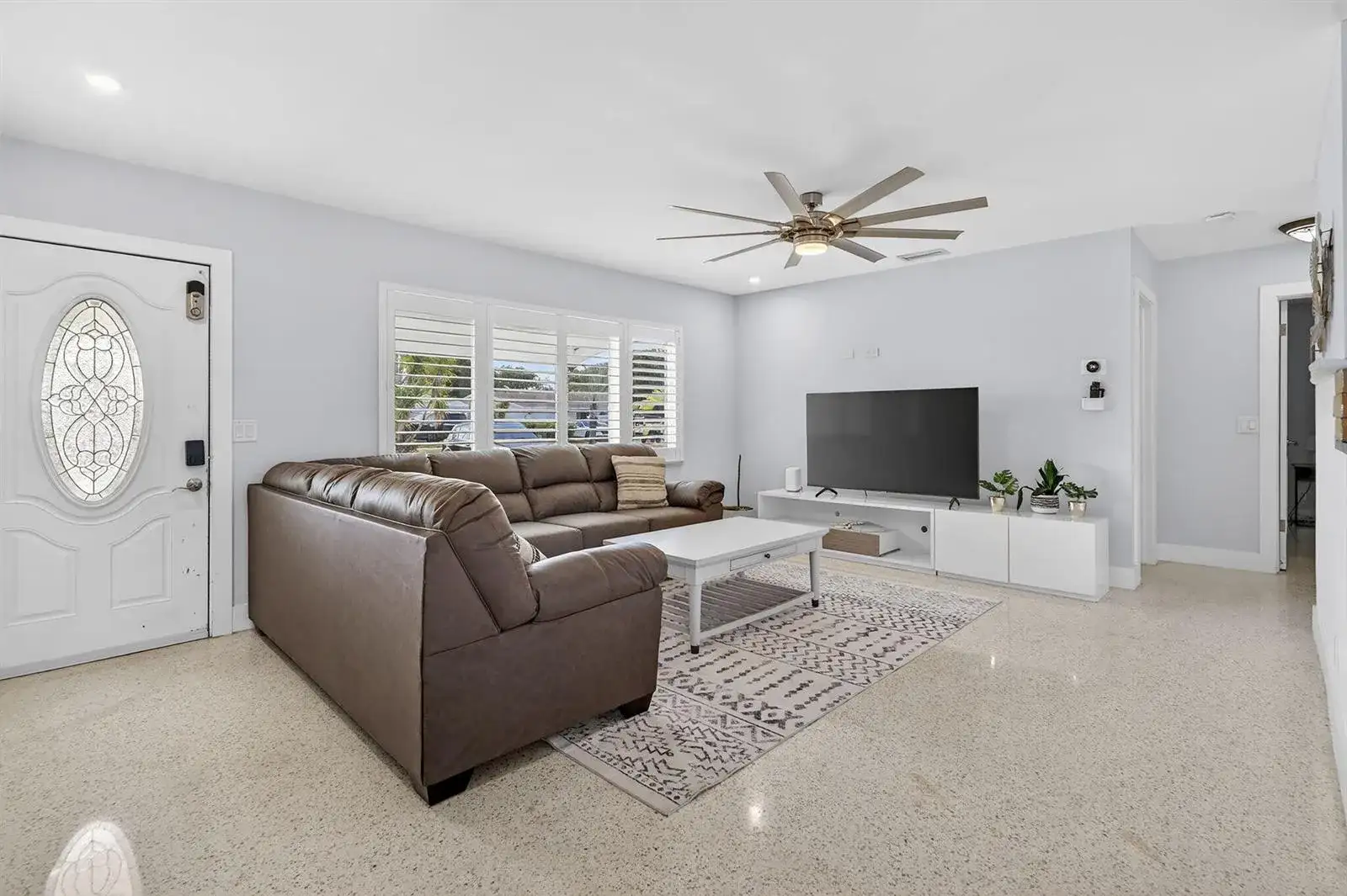 1123 SE 2nd Avenue, Deerfield Beach FL 33441 photo 4
